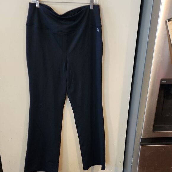 Torrid Active Black  Leggings Size 2 Wide Leg Euc - Picture 1 of 4